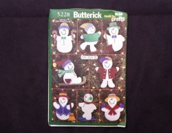 5228 BUTTERICK NO SEW SNOWPEOPLE 5X7'' FELT ORNAMENTS PATTERN